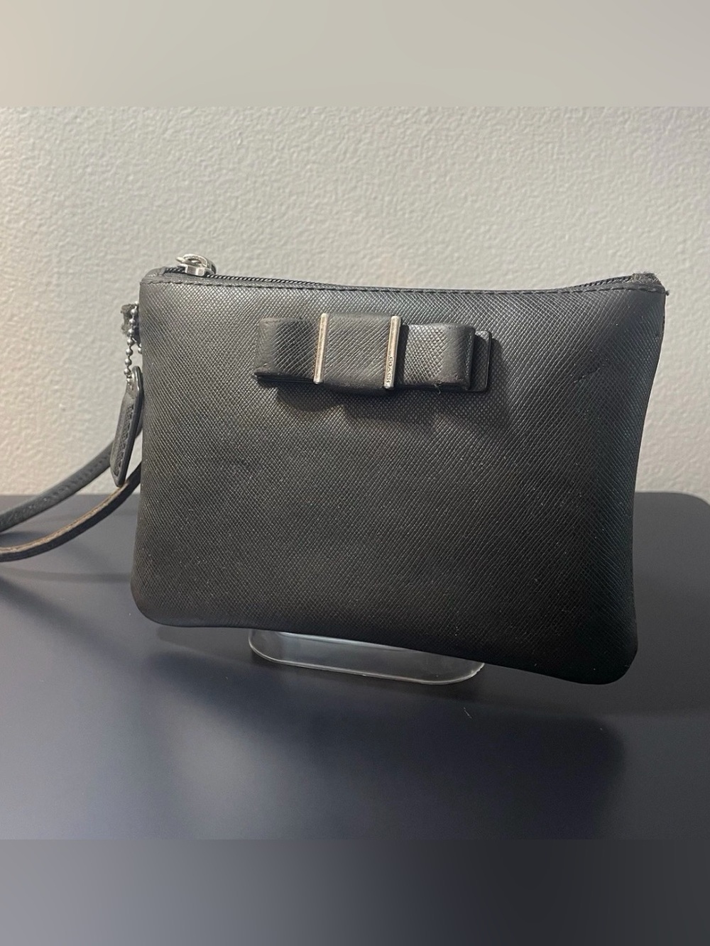 Coach Darcy Bow Wristlet Small Wallet Black Corner Zip 6” x 4.25” Authentic